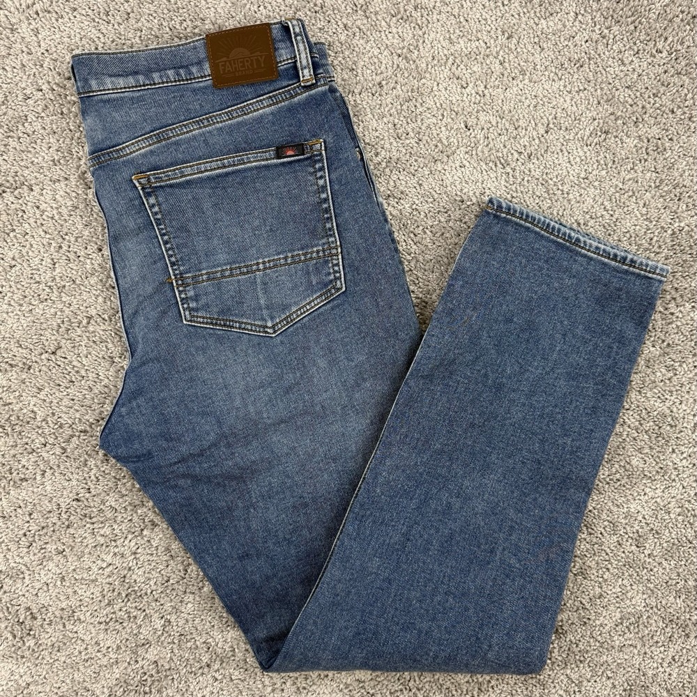 Faherty Jeans Men's 36x32 Cotton Stretch Tapered Medium Wash Whiskering